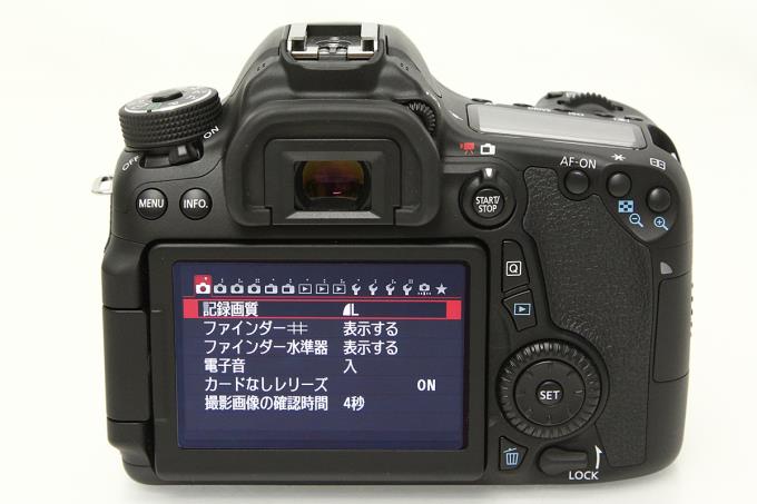 EOS 70D EF-S18-55 IS STM レンズキット シャッター回数3000回以下